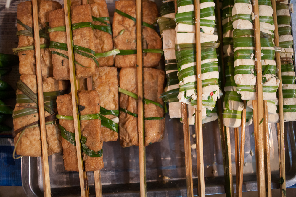 Two kinds of tofu ready for the grill